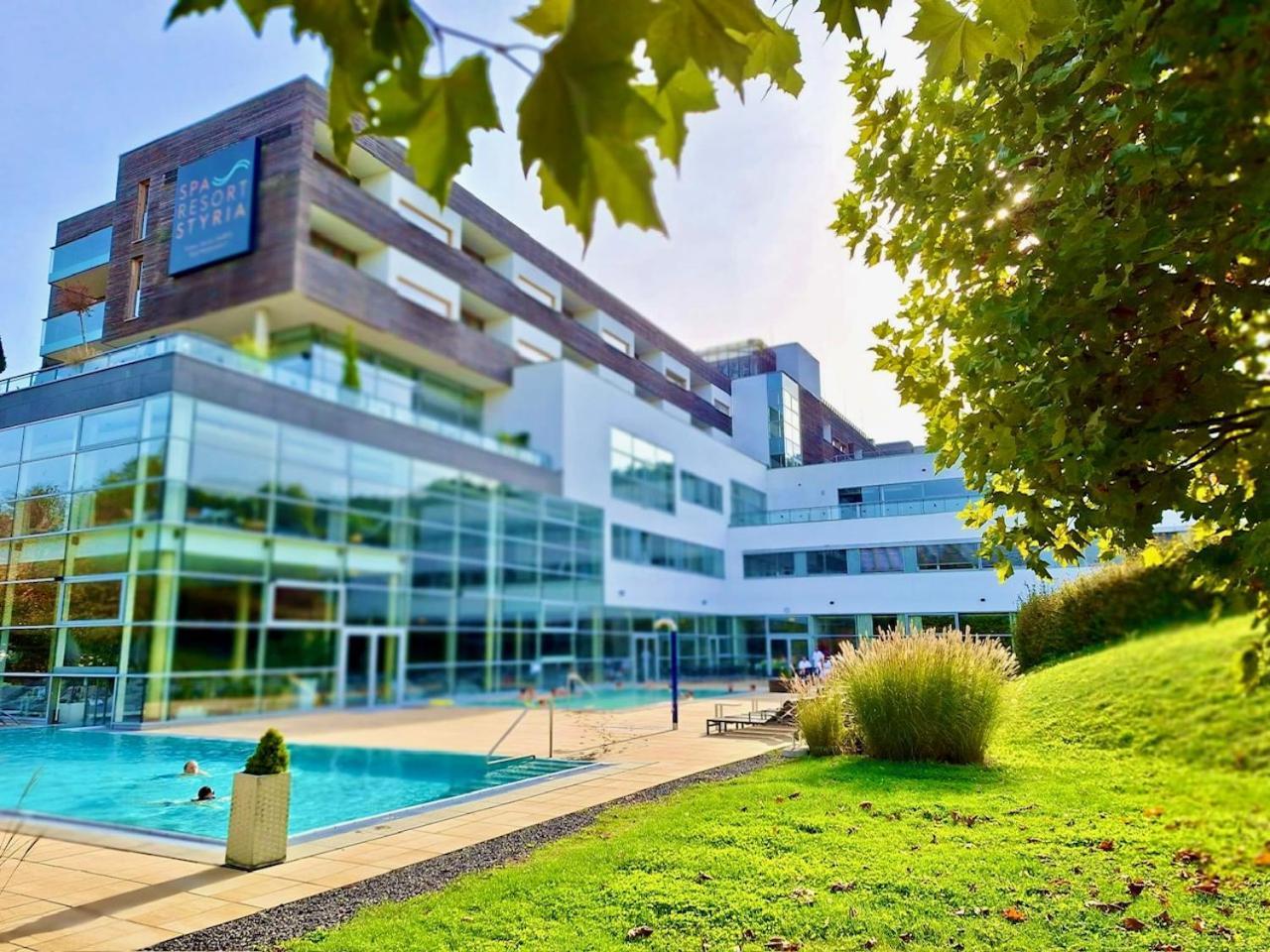Whirlpool-suite Amadeus - Weitblick - Golf & Wellness - Direkter Bademantelgang - Adults Only